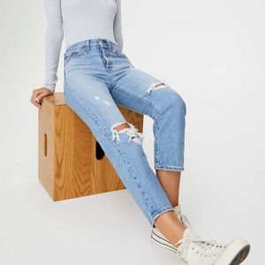 Levis Straight Wedgie Jeans 24
